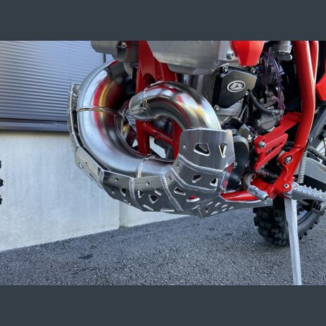 _P-Tech P-Tech Skid Plate with Exhaust Pipe Guard and Plastic Bottom Beta RR 250/300 23-.. | PK025B | Greenland MX_